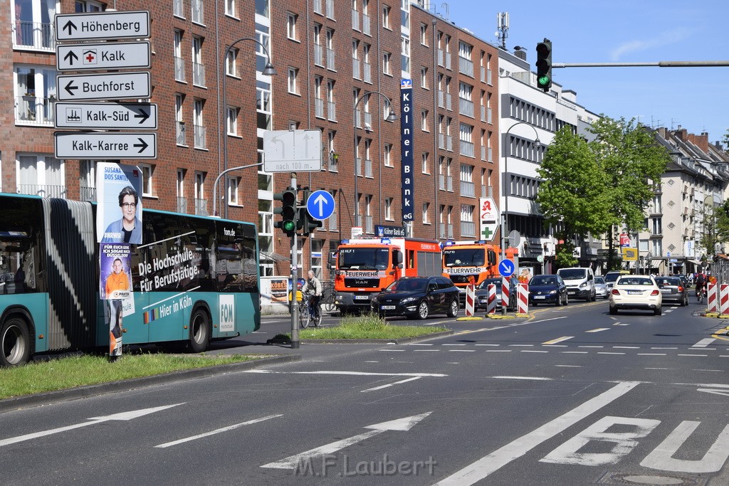 Einsatz BF Reizgas Koeln Kalk Kalk Arcaden P04.JPG - Miklos Laubert